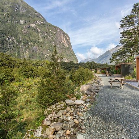 Milford Sound Lodge Екстер'єр фото