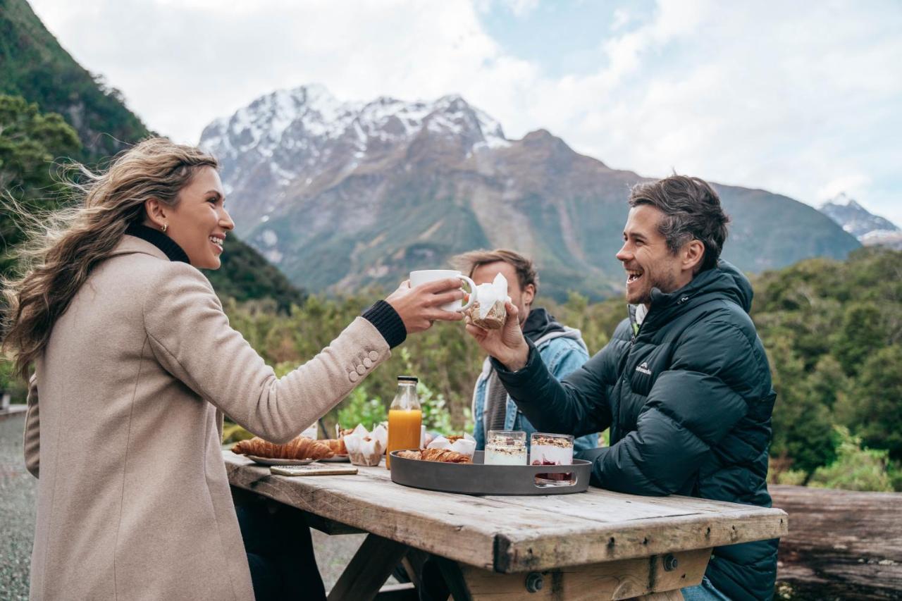 Milford Sound Lodge Екстер'єр фото