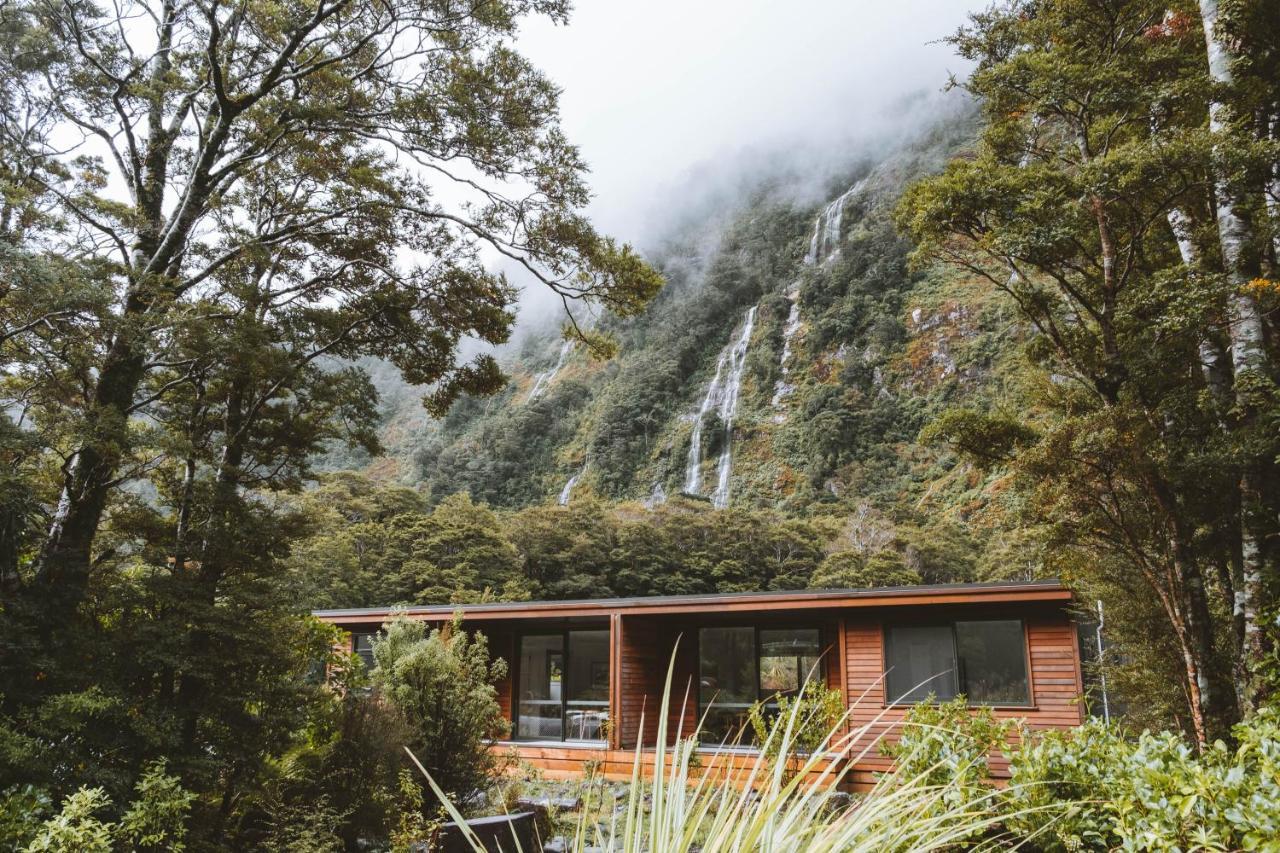 Milford Sound Lodge Екстер'єр фото