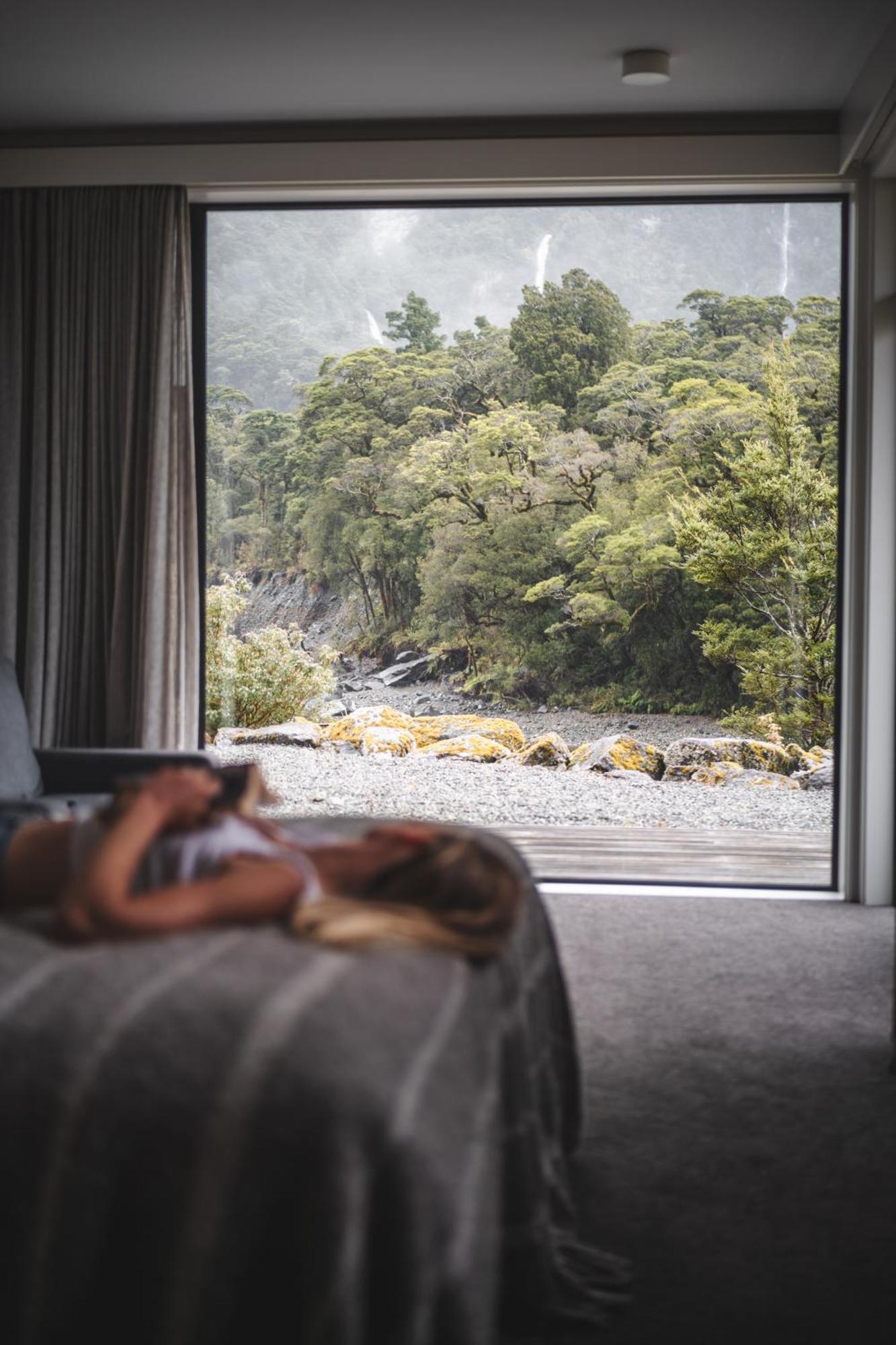 Milford Sound Lodge Екстер'єр фото