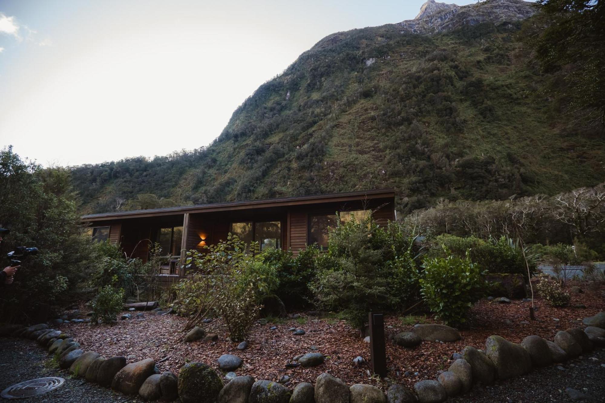 Milford Sound Lodge Екстер'єр фото