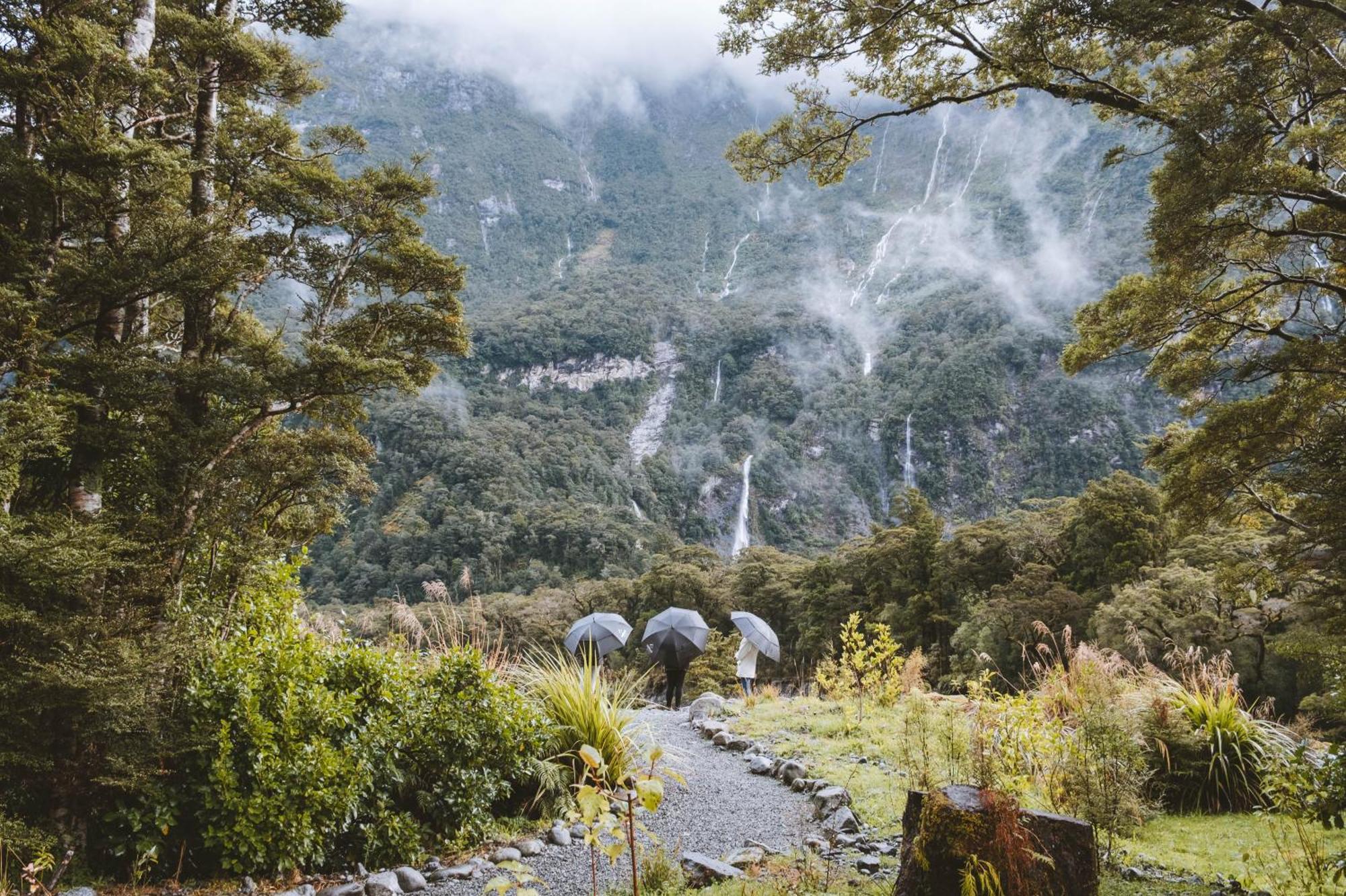 Milford Sound Lodge Екстер'єр фото